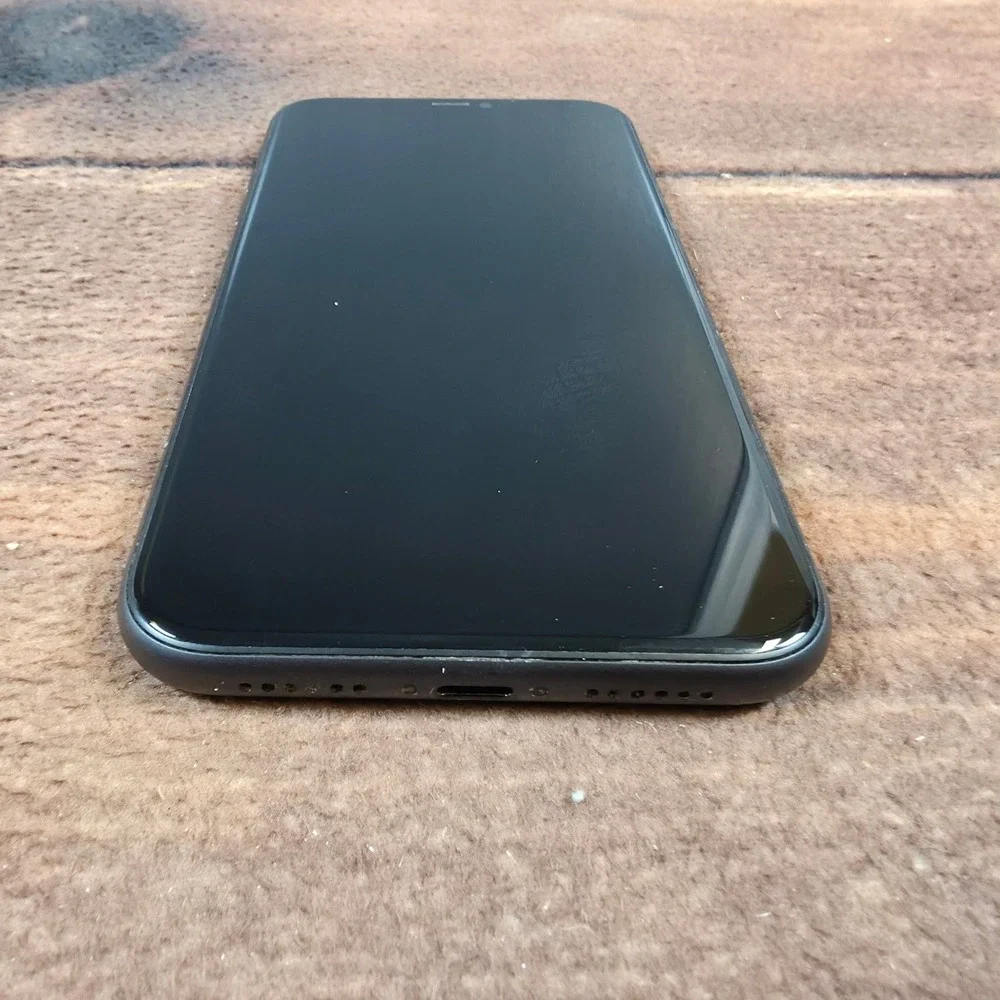 Apple iPhone 11 Smartphone Black Fair Passcode Locked For Parts Repair